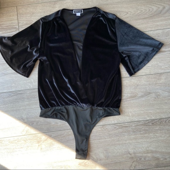 Another Story Velvet Bell Sleeve  Bodysuit in Black - Picture 3 of 14